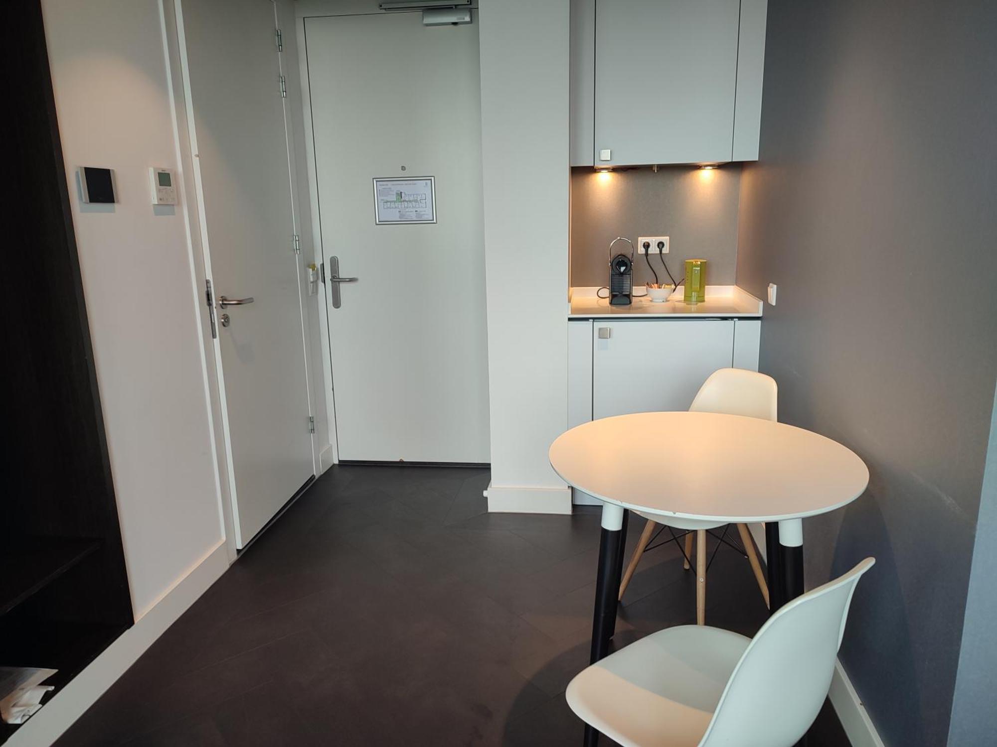 บี อพาร์ทโฮเทล เคนเนดี Aparthotel กรุงเฮก ภายนอก รูปภาพ